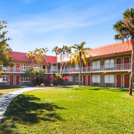 Vero Beach Inn & Suites Vero Beach I-95 (Adults Only) Kültér fotó